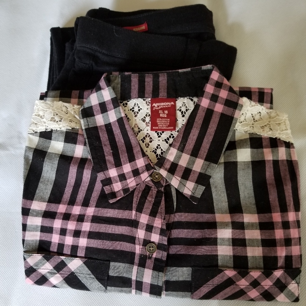 Arizona Black Legging Pants with  Plead Blouse
